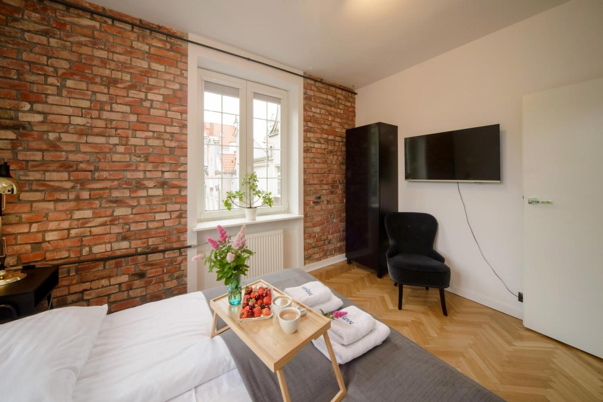 Maya's Flats & 63 - 3 On Chlebnicka Street Old Town Gdańsk